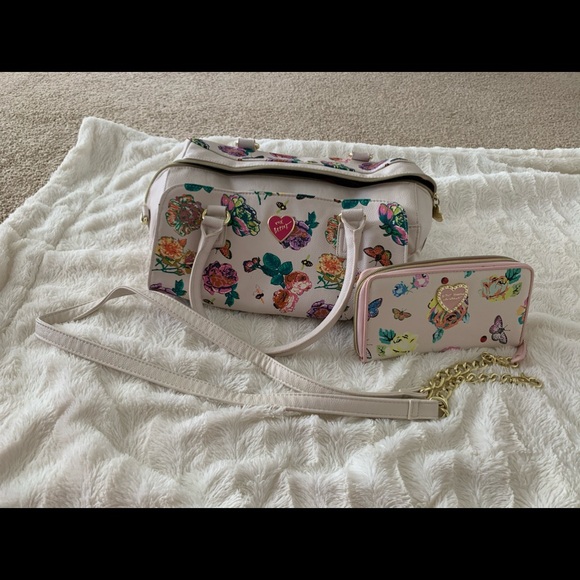 Betsey Johnson Handbags - Betsey Johnson purse and wallet set